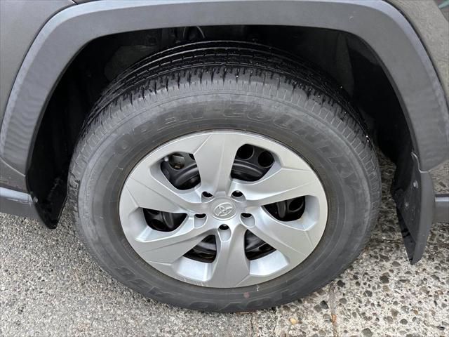 2023 Toyota RAV4 LE [8]