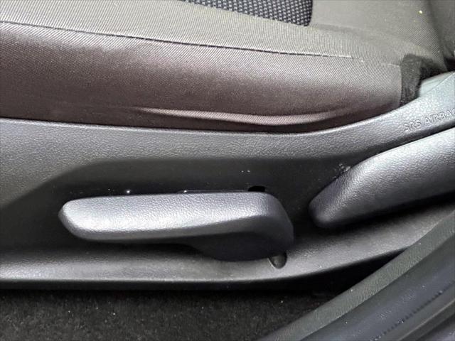 2023 Toyota RAV4 LE [10]