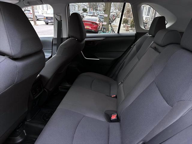 2023 Toyota RAV4 LE [12]