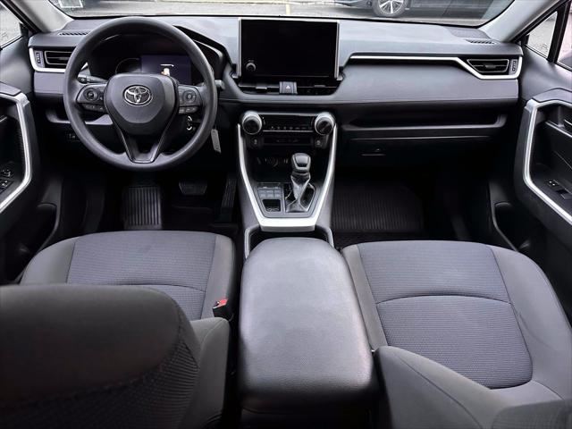 2023 Toyota RAV4 LE [13]