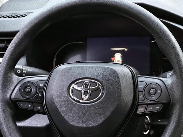 2023 Toyota RAV4 LE [15]