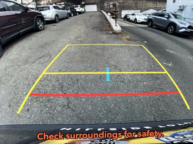 2023 Toyota RAV4 LE [23]