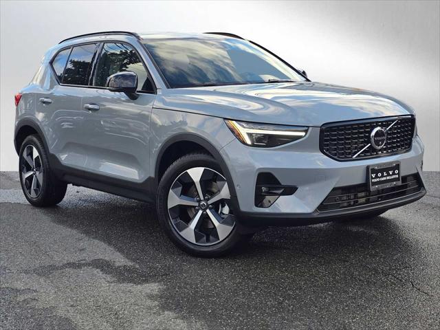 2026 Volvo XC40 Plus, B5 AWD Gas (mild hybrid), Dark for sale in Bellevue, WA