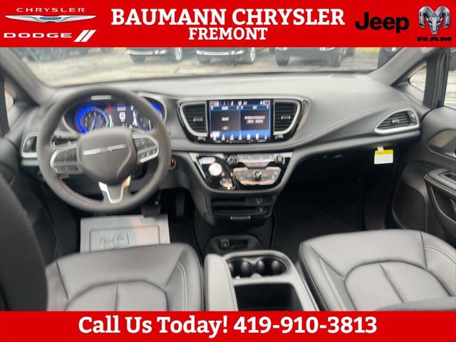 2026 Chrysler Pacifica Select AWD