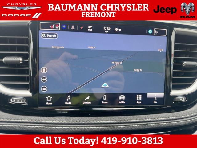 2026 Chrysler Pacifica Select AWD