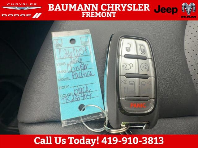 2026 Chrysler Pacifica Select AWD