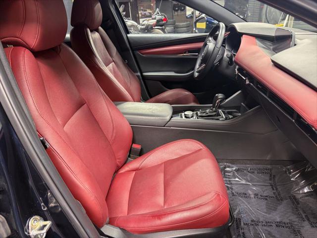 2019 Mazda Mazda3 Premium Package