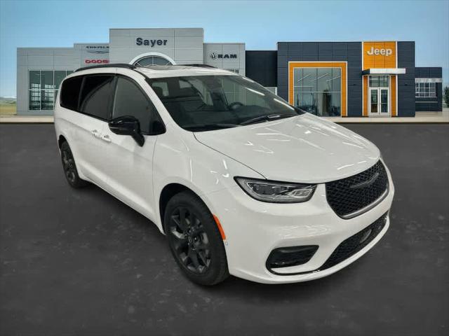 2026 Chrysler Pacifica PACIFICA LIMITED AWD