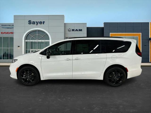 2026 Chrysler Pacifica Limited AWD