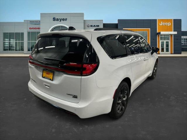 2026 Chrysler Pacifica Limited AWD