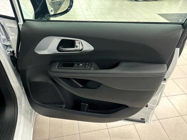 2026 Chrysler Pacifica Limited AWD