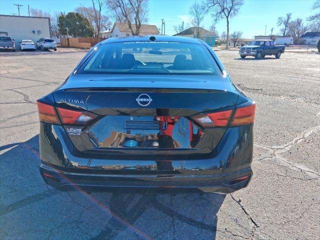 2025 Nissan Altima SV FWD