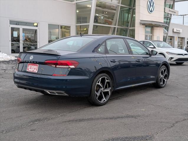 2022 Volkswagen Passat 2.0T R-Line