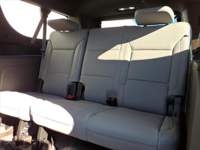 2026 Chevrolet Suburban LT, 4WD