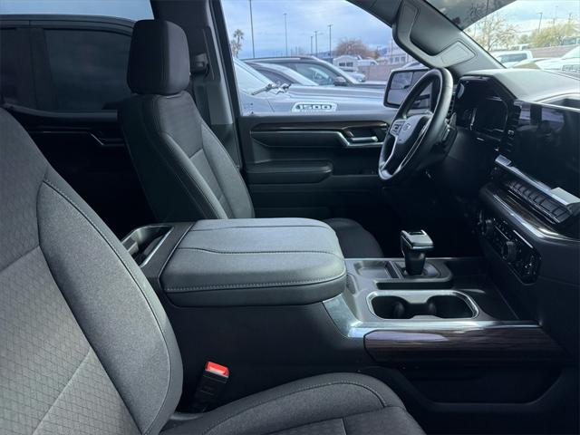 2023 Chevrolet Silverado 1500 4WD Crew Cab Short Bed RST