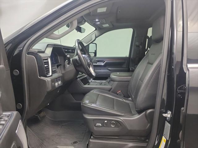 2024 GMC Sierra 3500HD 4WD Crew Cab Standard Bed Denali