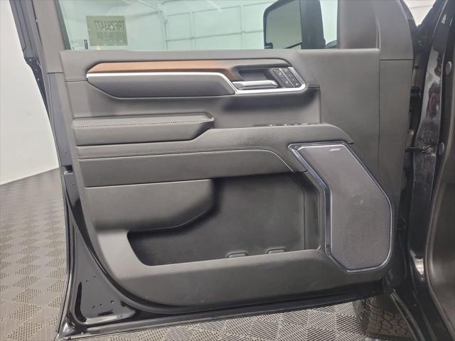 2024 GMC Sierra 3500HD 4WD Crew Cab Standard Bed Denali