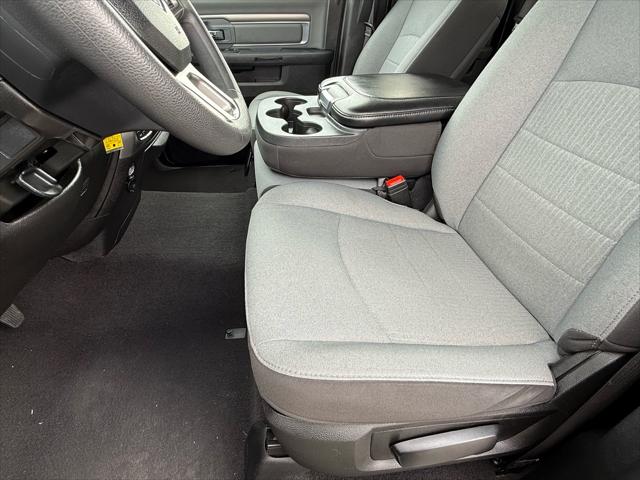 2024 Ram 1500 Classic SLT Quad Cab 4x4 6'4" Box