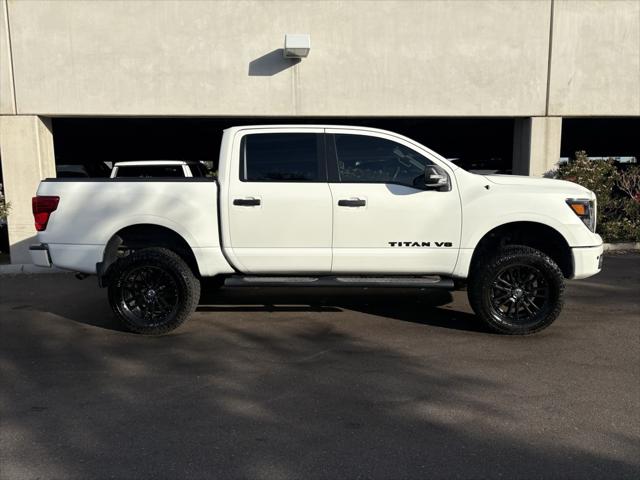 2019 Nissan TITAN SV