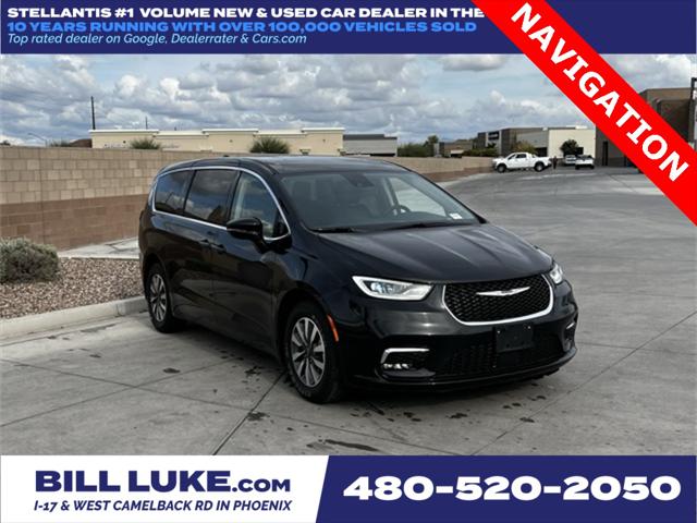 2024 Chrysler Pacifica Hybrid Select