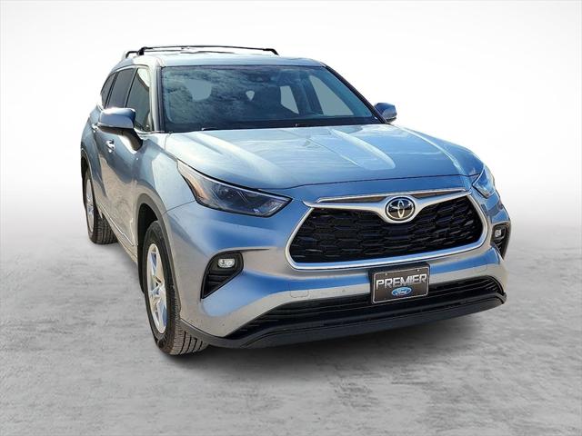 2022 Toyota Highlander LE