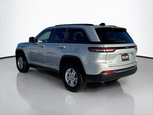 2023 Jeep Grand Cherokee Laredo 4x4