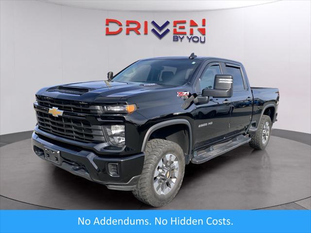 2024 Chevrolet Silverado 2500HD 4WD Crew Cab Standard Bed Custom