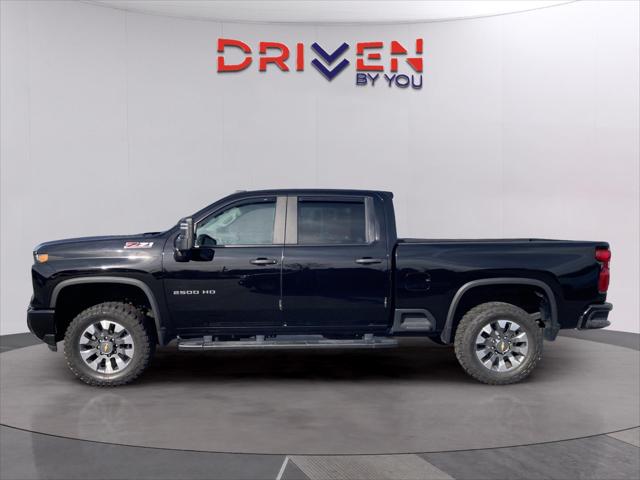 2024 Chevrolet Silverado 2500HD 4WD Crew Cab Standard Bed Custom