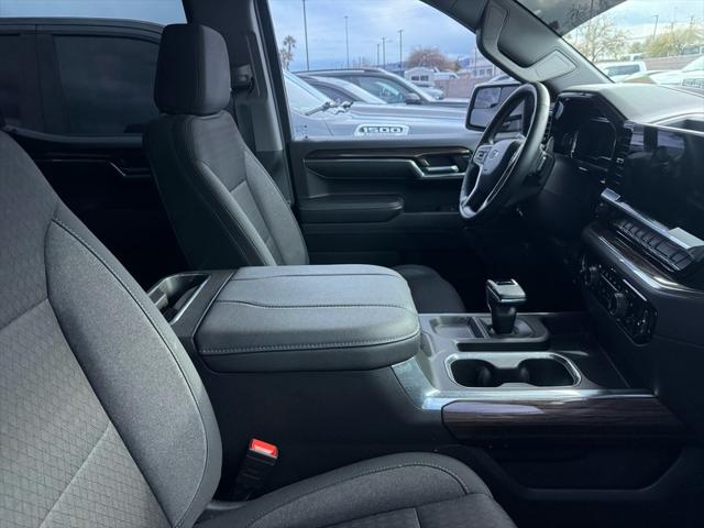 2023 Chevrolet Silverado 1500 4WD Crew Cab Short Bed RST