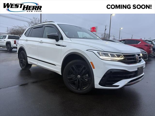 2022 Volkswagen Tiguan 2.0T SE R-Line Black
