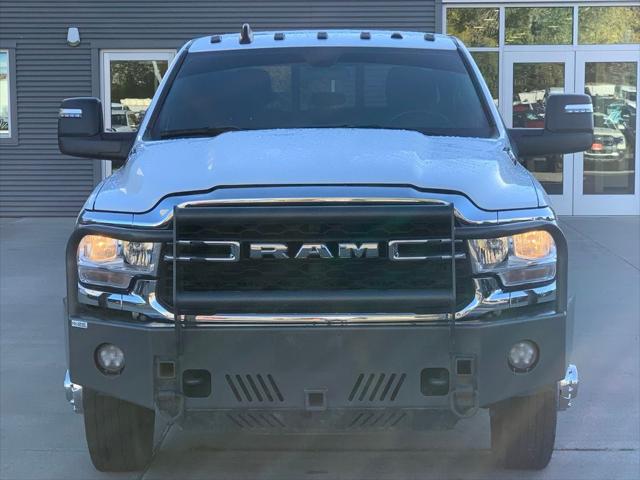 2023 RAM 3500 Tradesman Crew Cab 4x4 8 Box