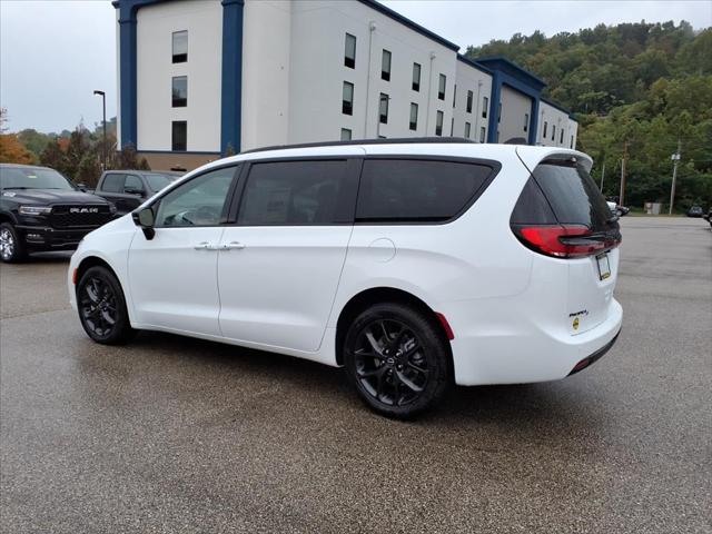 2026 Chrysler Pacifica Limited AWD