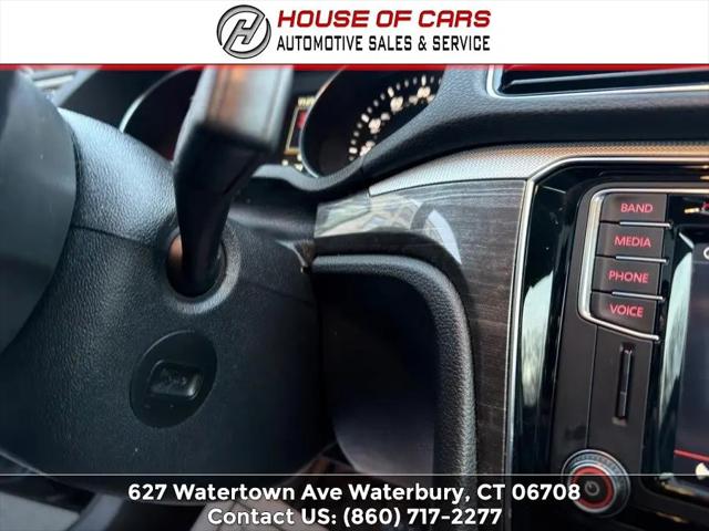 2017 Volkswagen Passat 1.8T SE