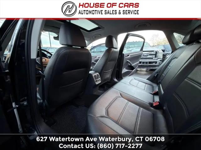 2017 Volkswagen Passat 1.8T SE