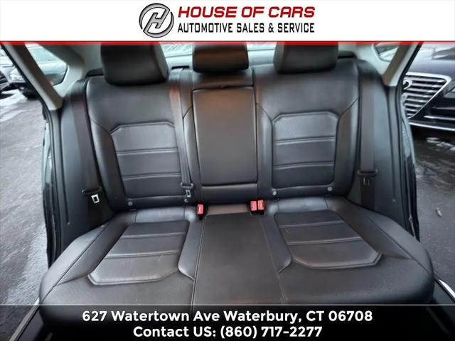 2017 Volkswagen Passat 1.8T SE