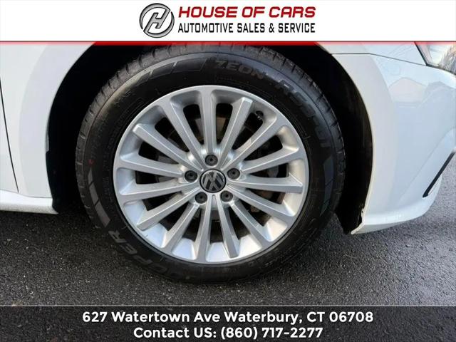 2017 Volkswagen Passat 1.8T SE