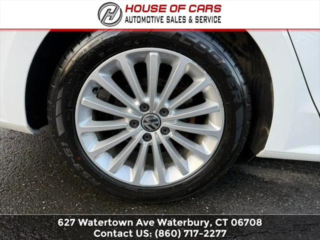 2017 Volkswagen Passat 1.8T SE