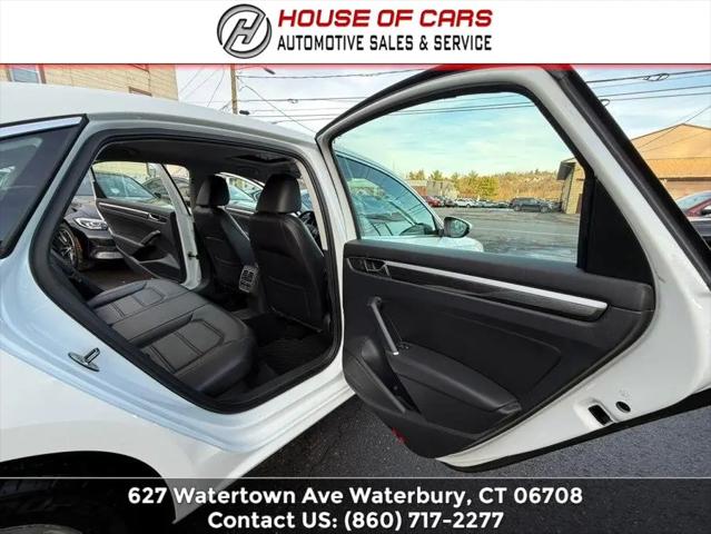 2017 Volkswagen Passat 1.8T SE