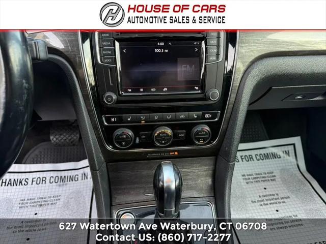 2017 Volkswagen Passat 1.8T SE