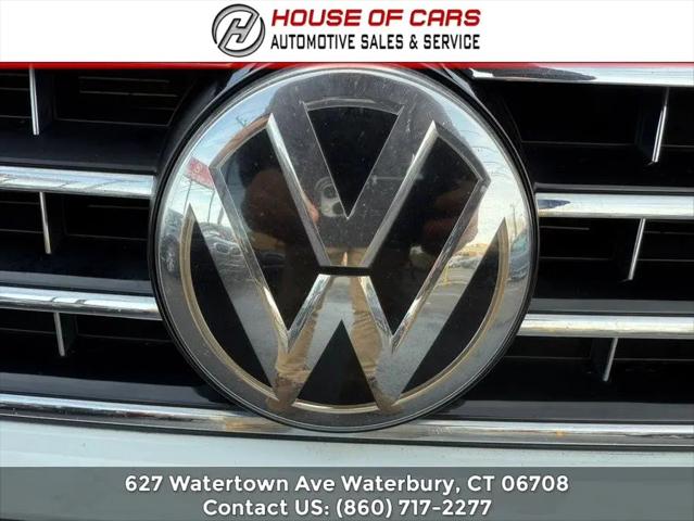 2017 Volkswagen Passat 1.8T SE