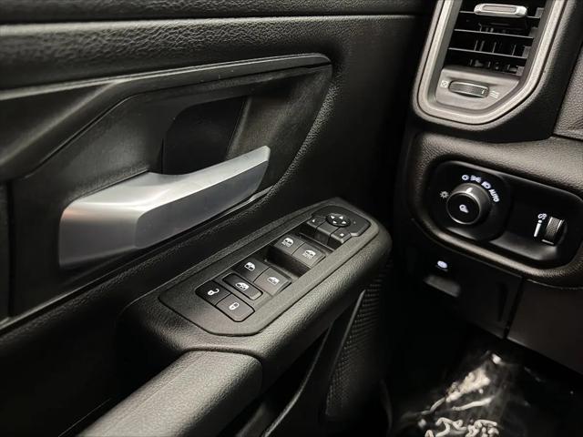 2025 Ram 1500 Tradesman Crew Cab 4x4 5'7" Box
