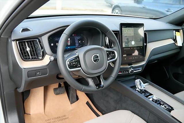 2026 Volvo XC60 B5 Plus