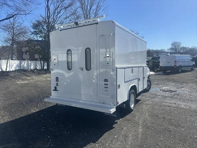 2026 Ford E-350 Cutaway E-Series Cutaway