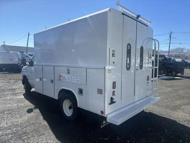 2026 Ford E-350 Cutaway E-Series Cutaway