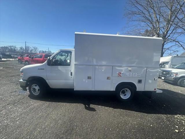 2026 Ford E-350 Cutaway E-Series Cutaway