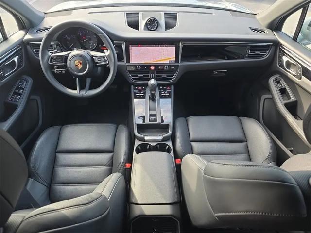 2025 Porsche Macan Macan