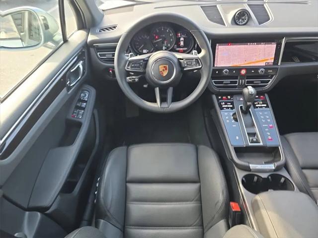2025 Porsche Macan Macan