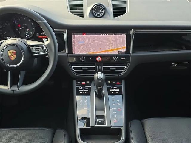 2025 Porsche Macan Macan