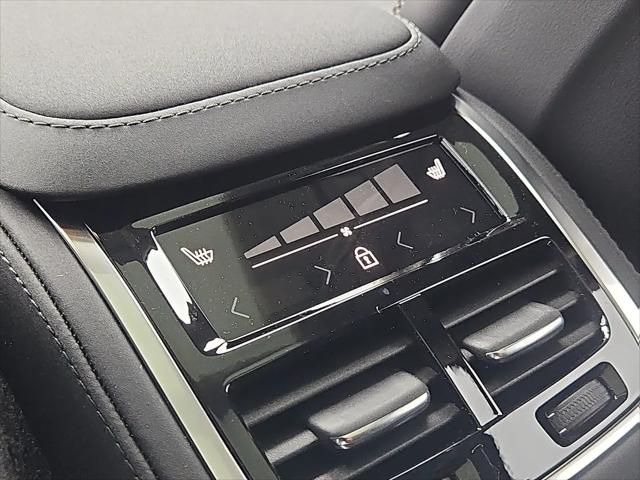 2026 Volvo XC90 Ultra, B6 AWD Gas (mild hybrid), Gasoline, Bright, 7 Seats
