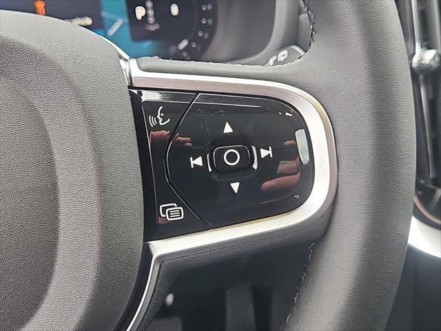 2026 Volvo XC90 Ultra, B6 AWD Gas (mild hybrid), Gasoline, Bright, 7 Seats